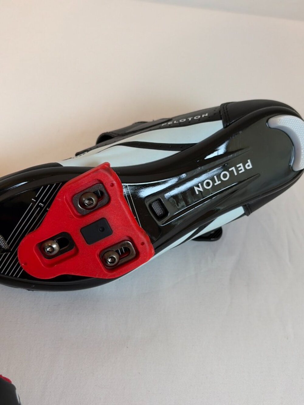 Peloton US Size 7 Peloton Size 38 Cycling Shoes Women's 7 Black - Picture 6 of 9